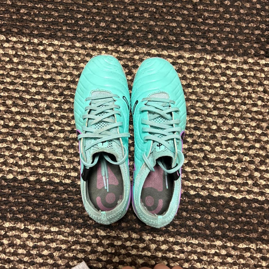 ナイキティエンポ24.0