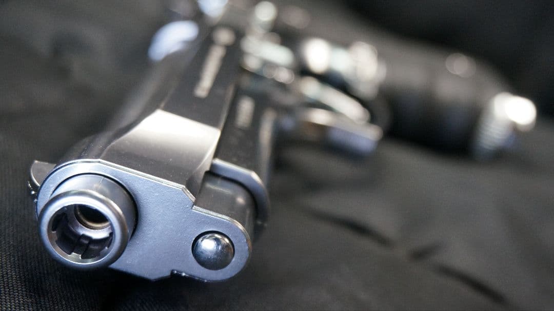 東京マルイ M92F ステンレス グリップ再塗装 社外ピストンカップ交換済 ②