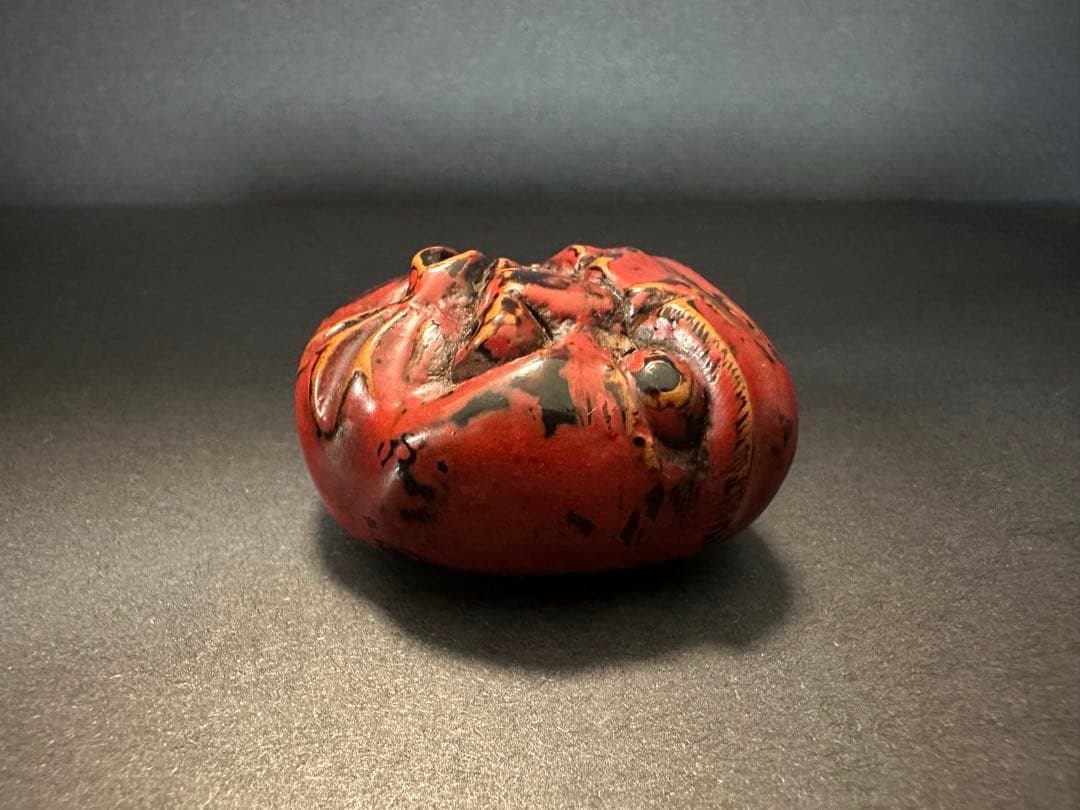 【根付(netsuke)】赤茶色の顔(面)の根付　木製　江戸時代