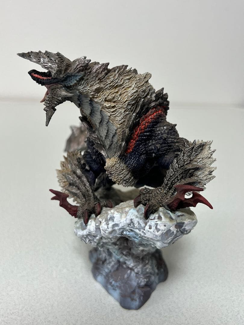 ジンオウガ亜種　クリエイターズモデル　獄狼竜　箱無し　国内正規品