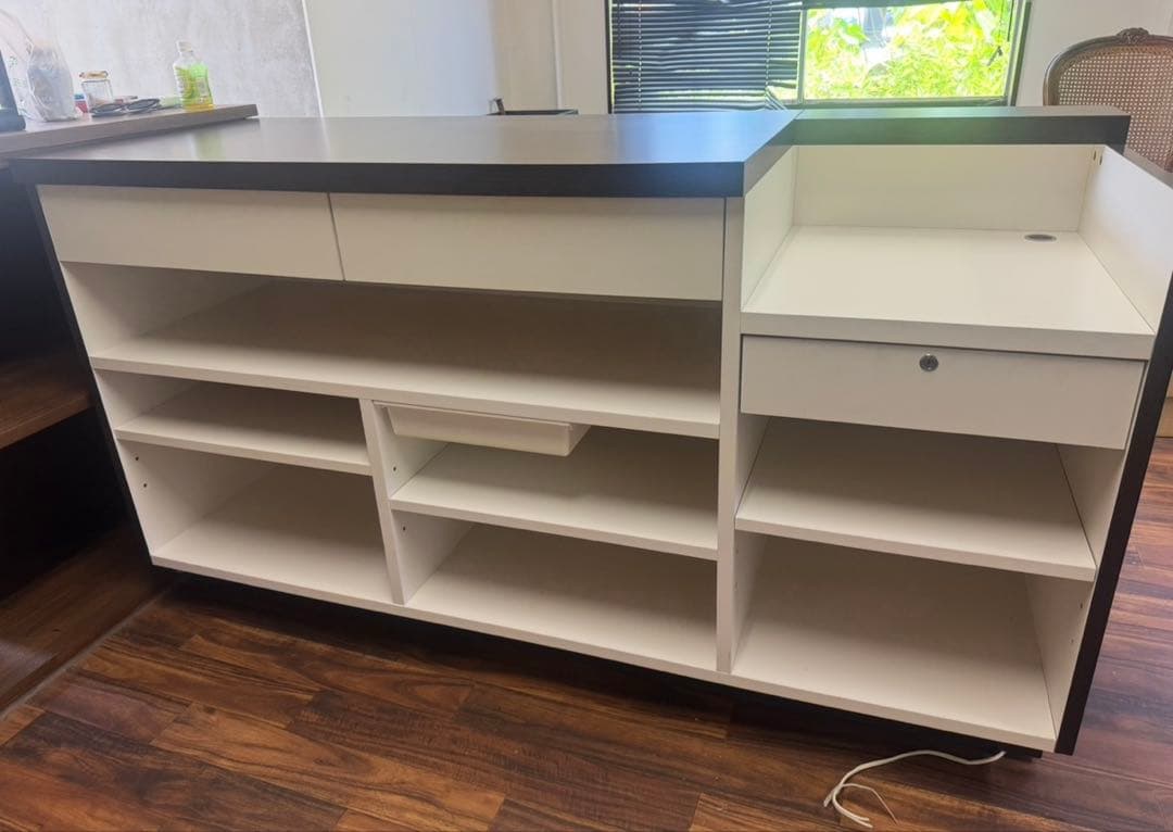 定価20万 美品 木製レジカウンター 可動棚付 店舗什器