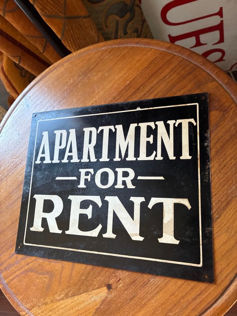 アンティーク　メタル　サイン　プレート　標識　看板　APARTMENT アメリカ