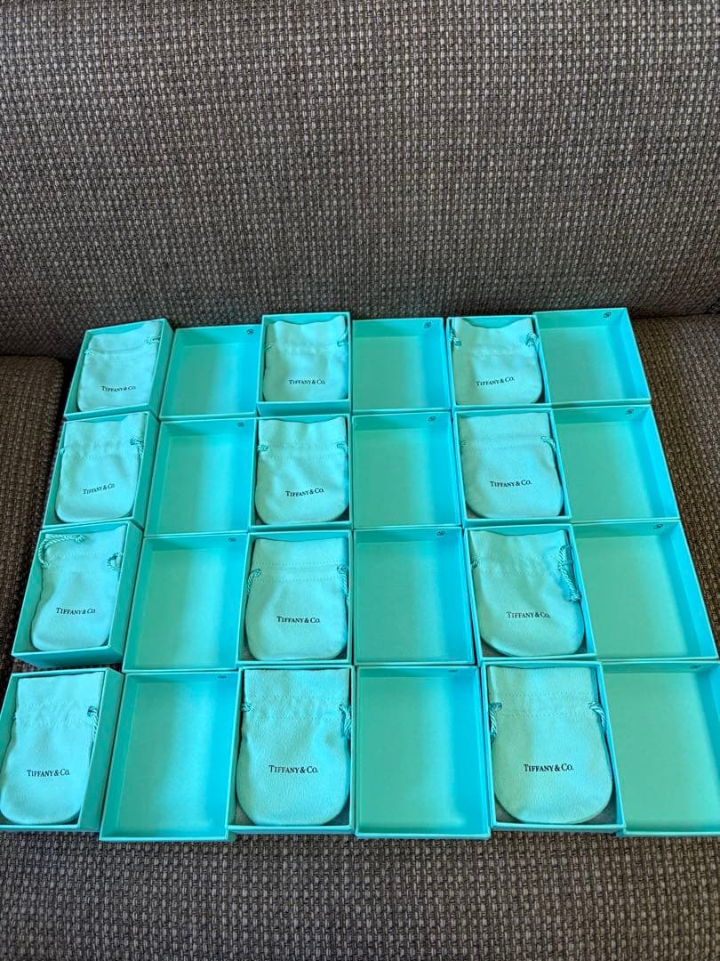 国内現行品　極美品　ティファニー　空箱　巾着袋 12セット