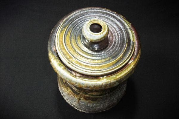 備前 水指 窯変 双耳付 焼き締 茶道具　陶器製 水差し 蓋付き