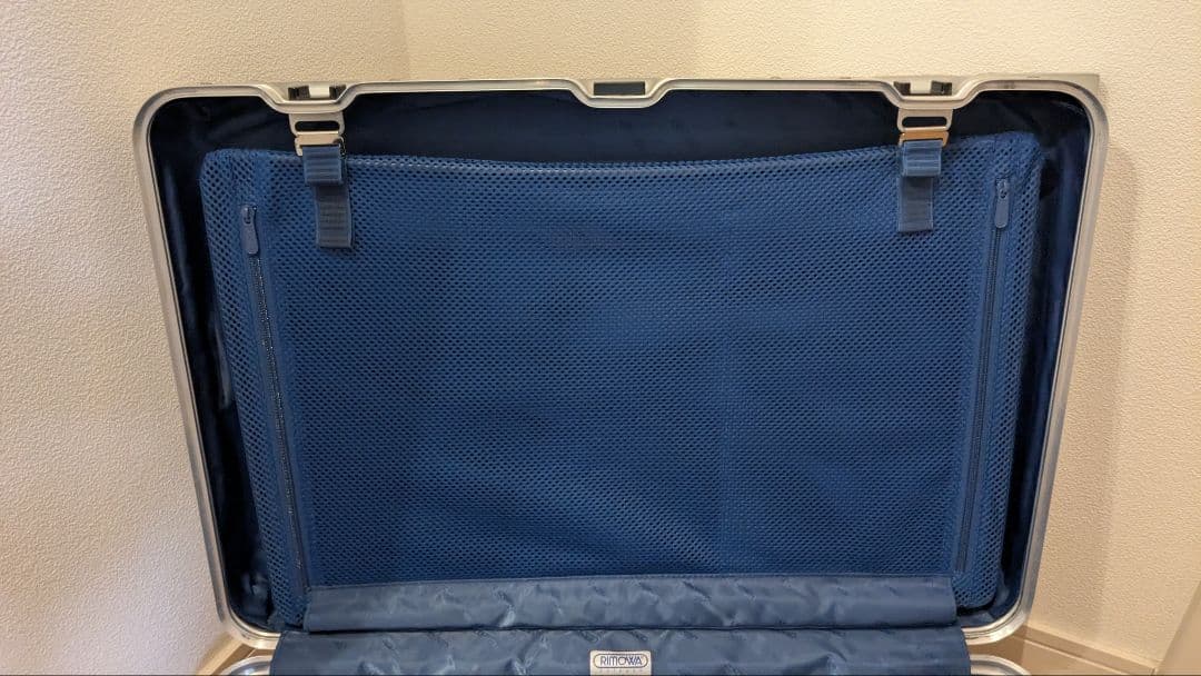 リモワ　RIMOWA　シルバー アルミニウム キャリーカート