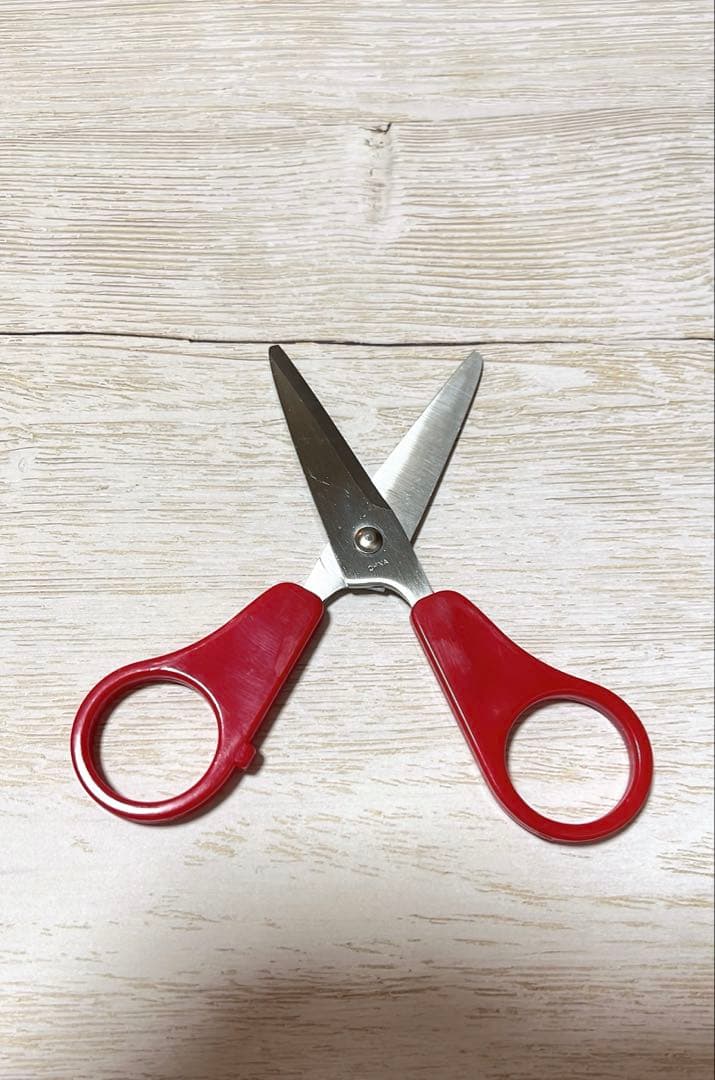 ハローキティ　フェイス型ハサミ　2002年