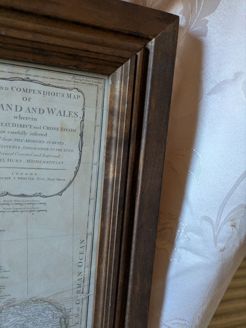 19世紀 イギリスとウェールズの古地図　ガラス額縁　木製フレーム付き