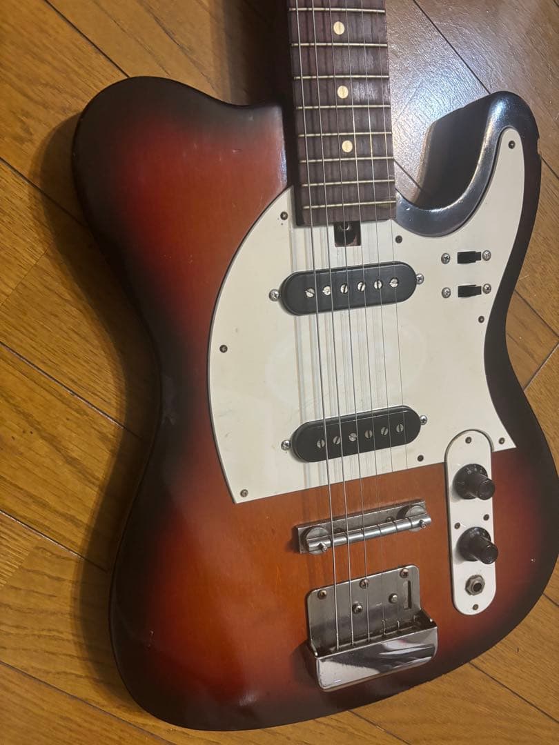 バラ売り不可。ビザールギター トーマス テレキャスタイプ。オマケ付き