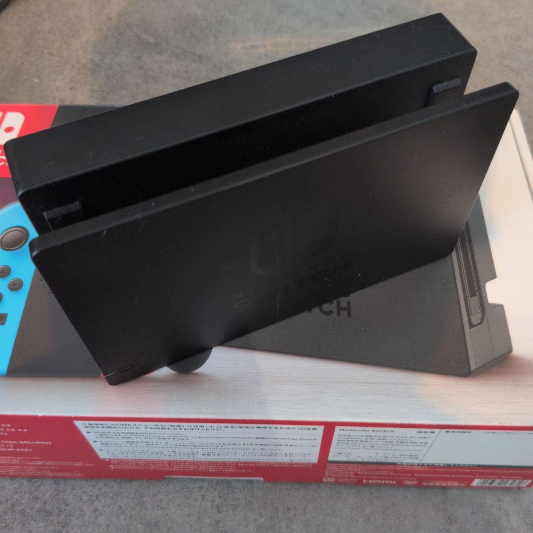 Nintendo Switch 本体 + 純正外コントローラー