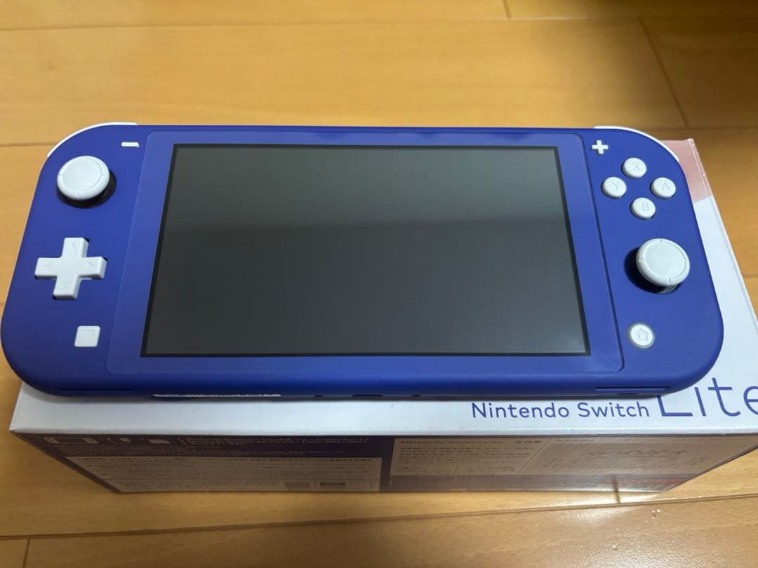 Nintendo Switch ライト　ブルー