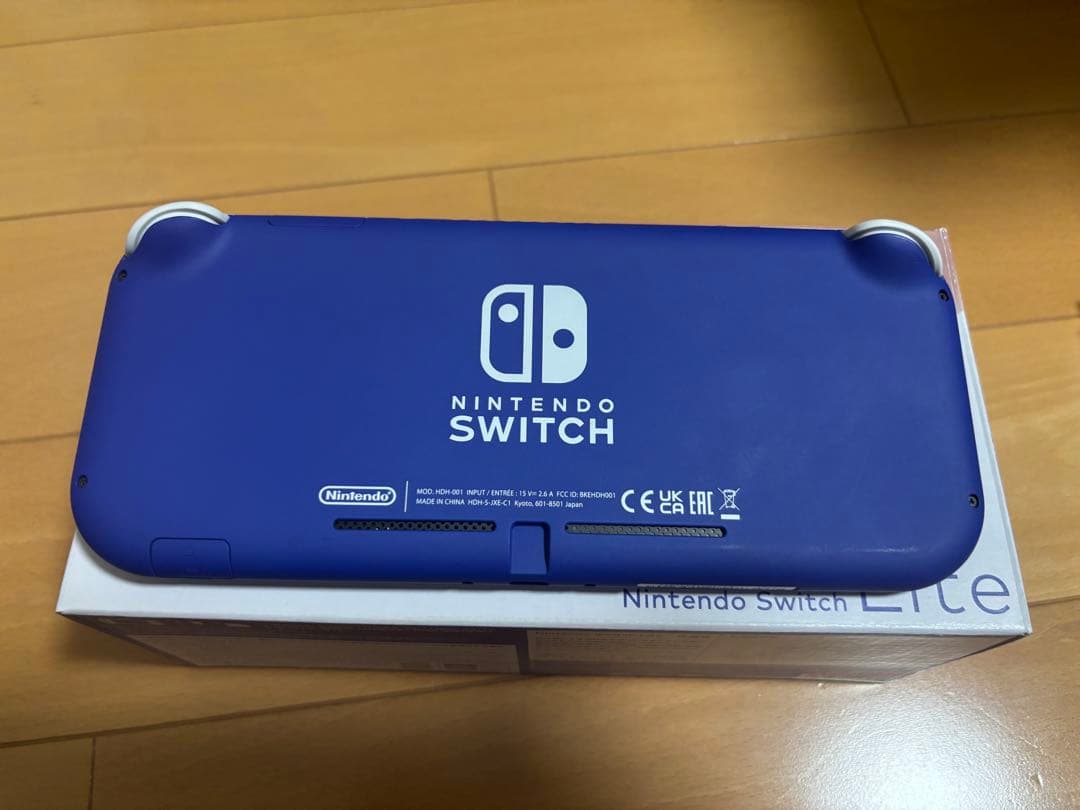 Nintendo Switch ライト　ブルー