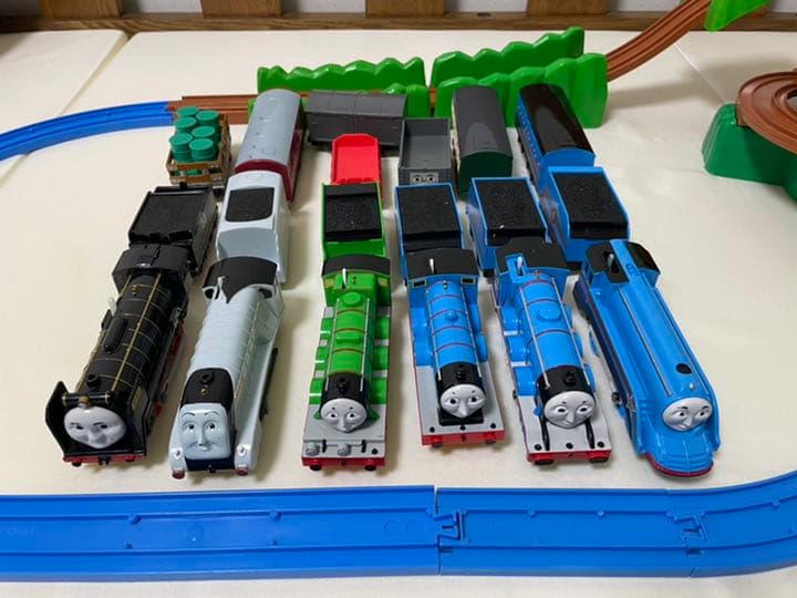 トーマス　プラレール　どきどきマウンテンのセットです☆