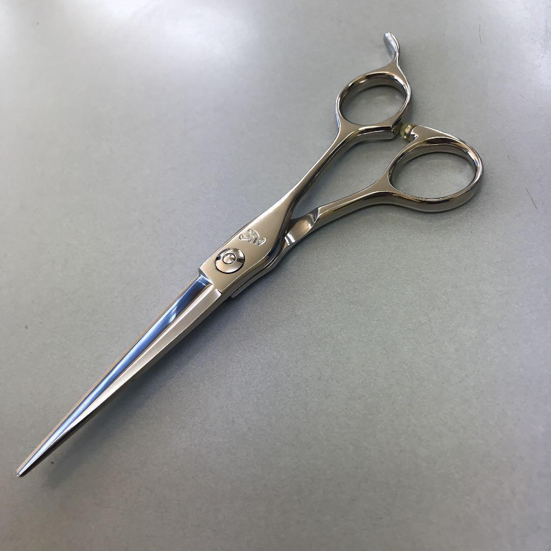 6インチシザー 剣刃 自然に手にフィット！馴染むシザー