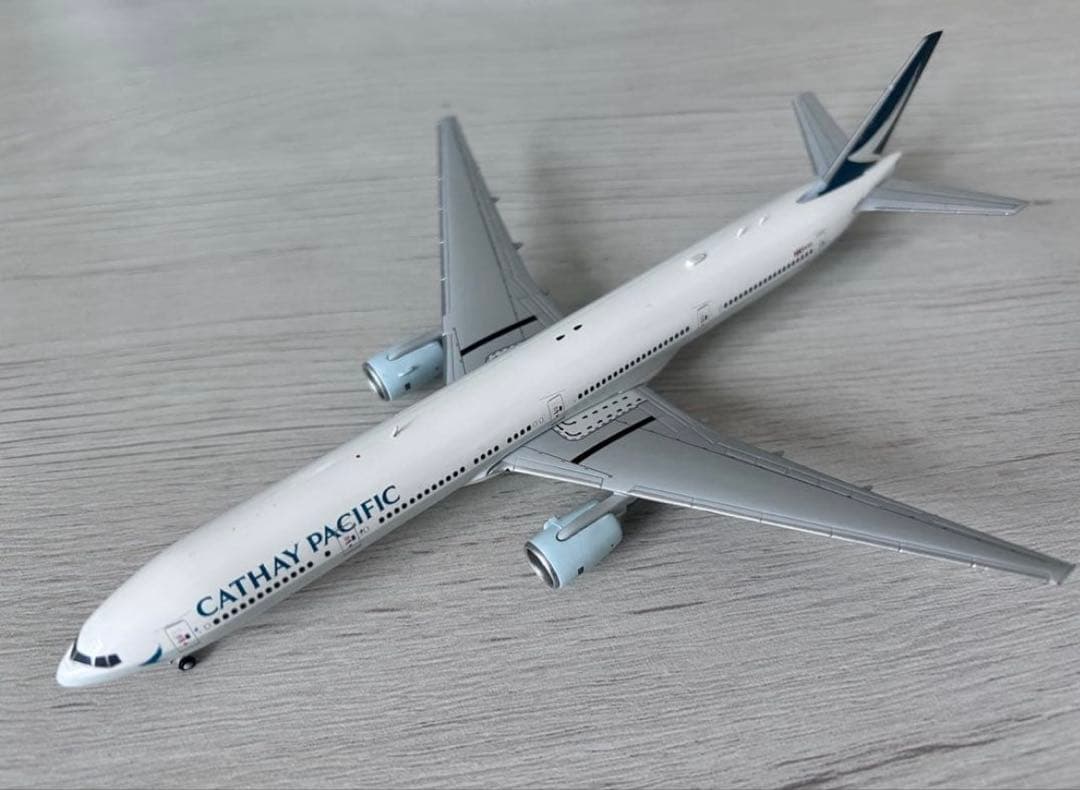 【最終値下げ】JCwings製　キャセイパシフィックB777-300 1/400