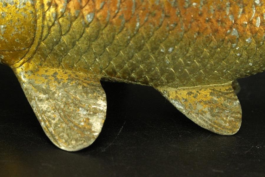 古い 鯉の置物 双魚 錦鯉(ZE457)