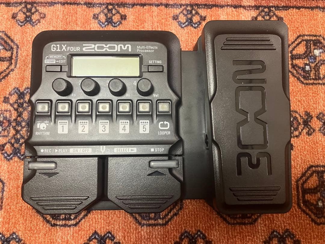 極美品！ZOOM G1X four