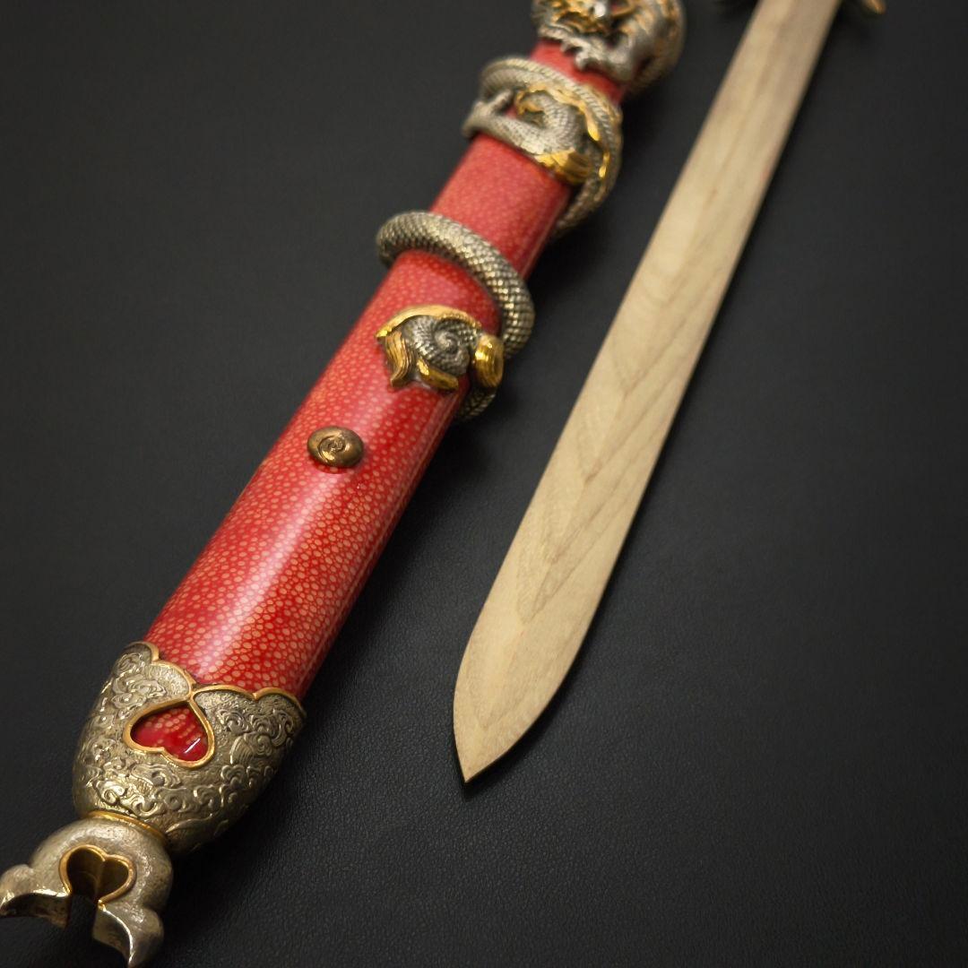 倶利伽羅剣　模造剣　木剣拵　供養品　不動明王法具　剣装具拵