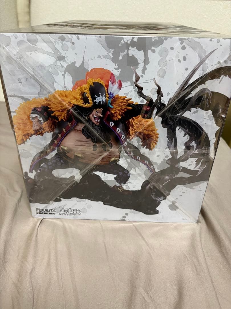 MARSHALL.D.TEACH BLACK VORTEX フィギュア