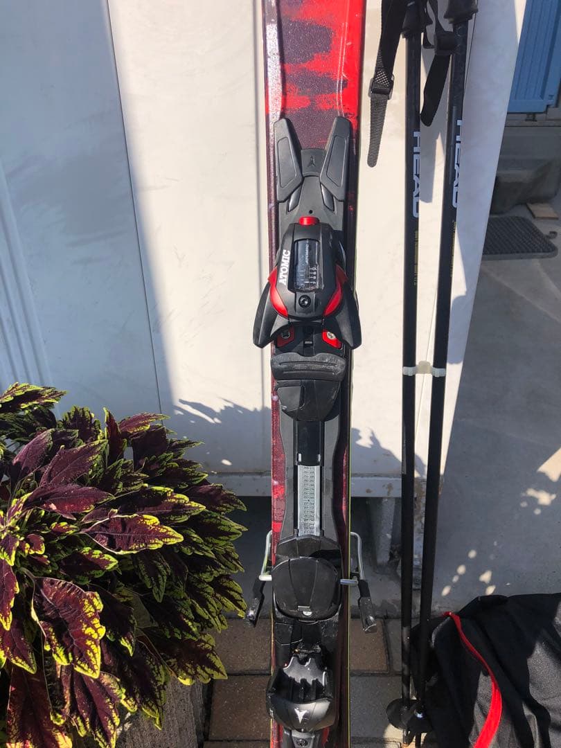 NOMAD SMOKE スキーとストック、ケース付き