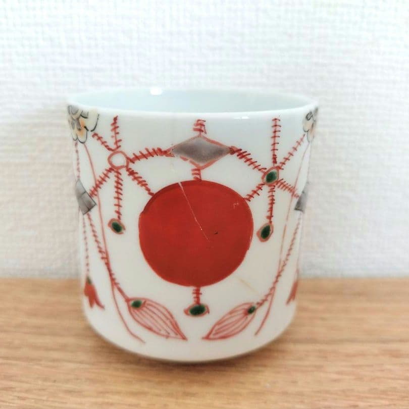 お値下げしました、2個組　古伊万里　赤玉　瓔珞文　覗