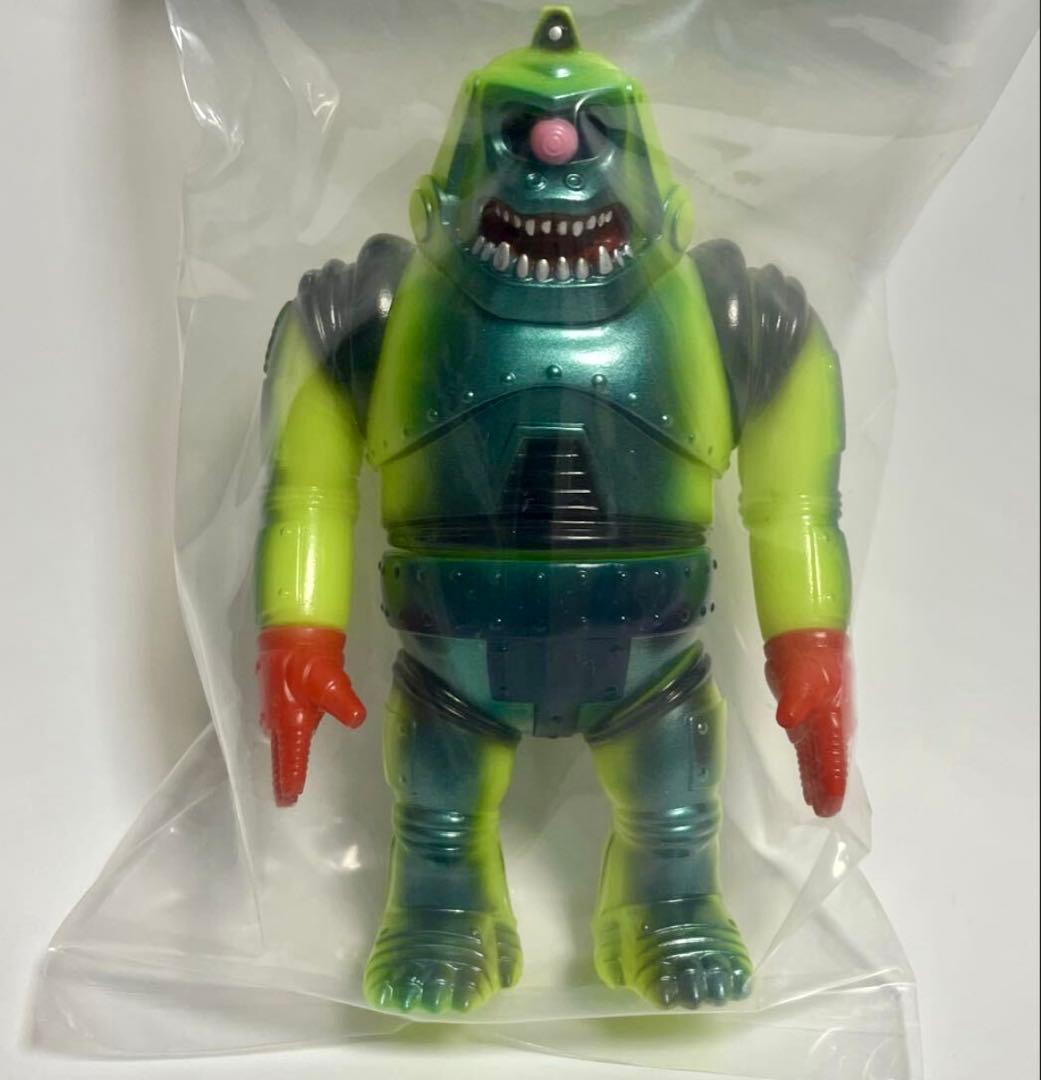 しろ　廣田彩玩所 ソフビ　izumonster リアルヘッド