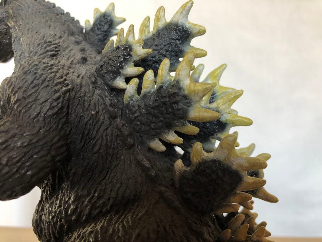 ウナムー ゴジラフィギュア キンゴジ　原型師、酒井ゆうじ