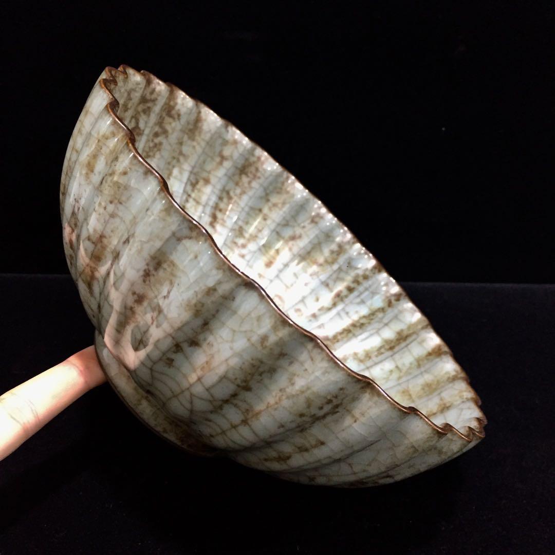 文房具 官窯 菊花茶碗　宋時代　汝窯 陶器　冰裂纹 貫入