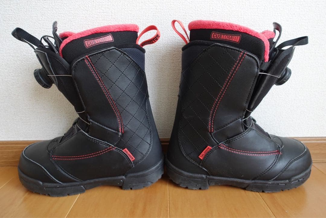SALOMON 女性用スノーボードブーツ