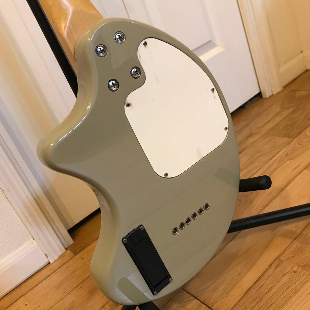 Fernandes ZO-3（ゾウさんギター） 内蔵アンプ付き ミニギター