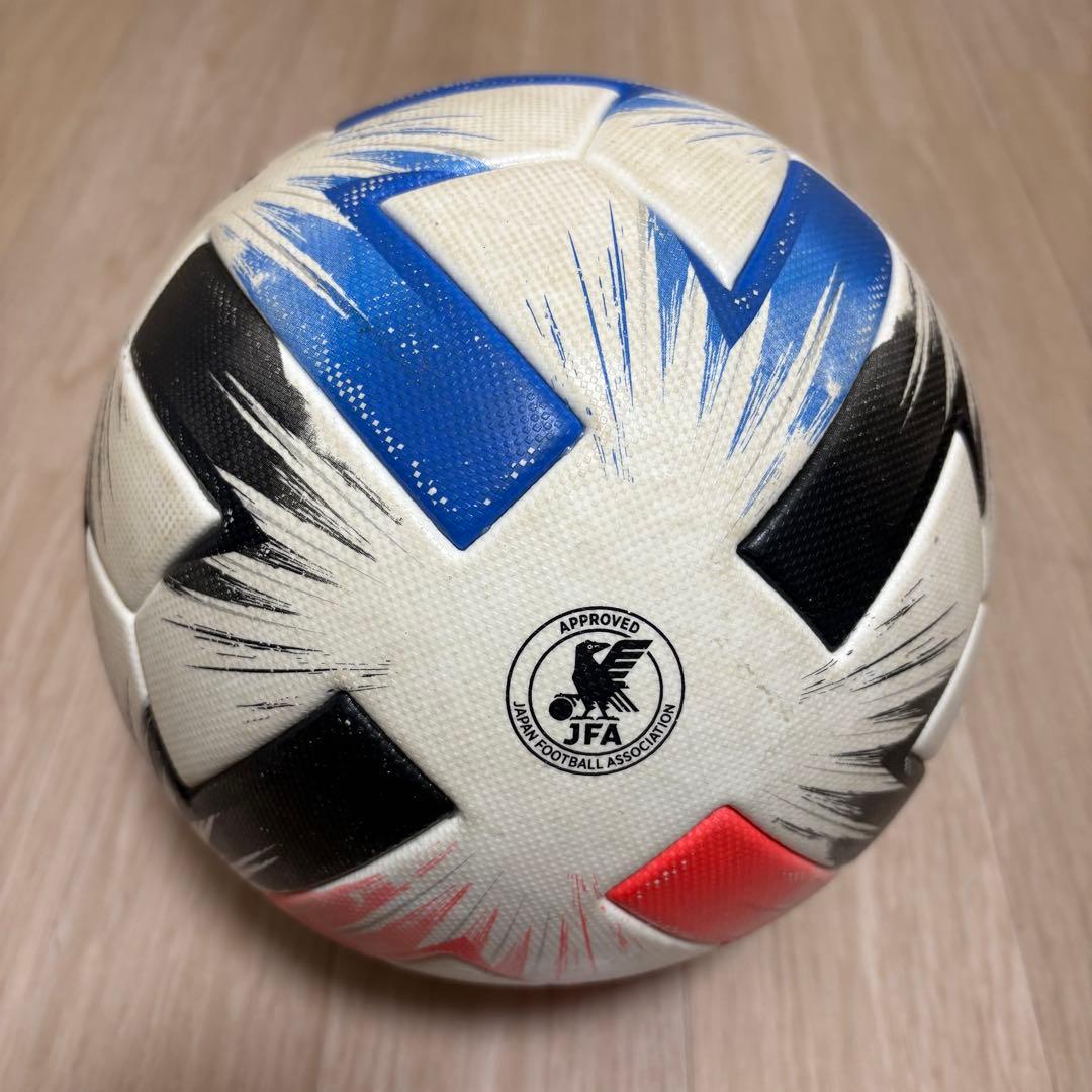 サッカーボール　ツバサ　公式球