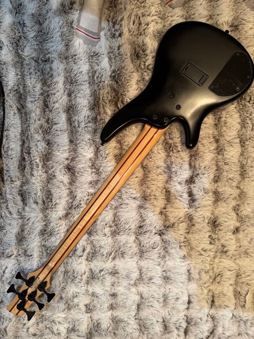 ベース Ibanez signature model fieldy K5-BKF