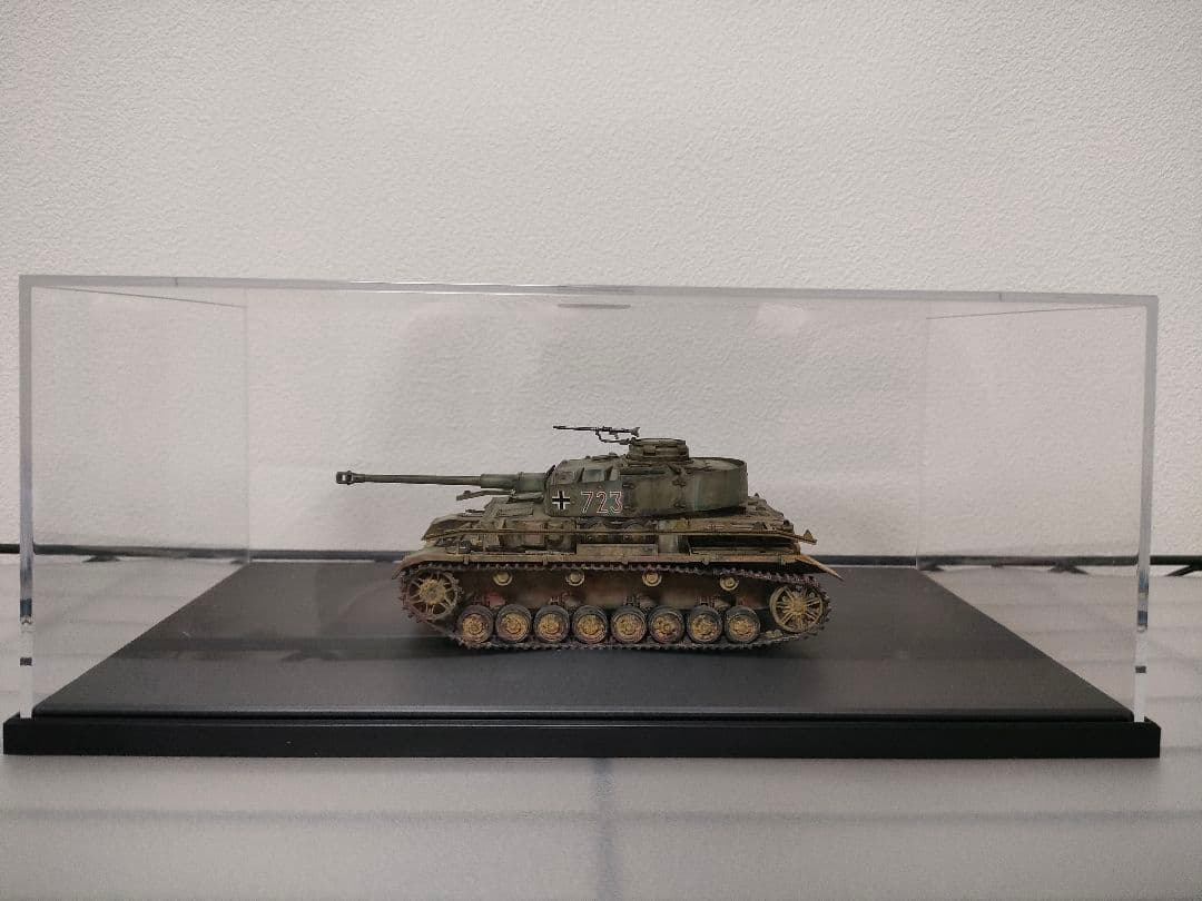 タミヤ1/48ドイツ4号戦車J型プラモデル　完成品　（ディスプレイケース付き）