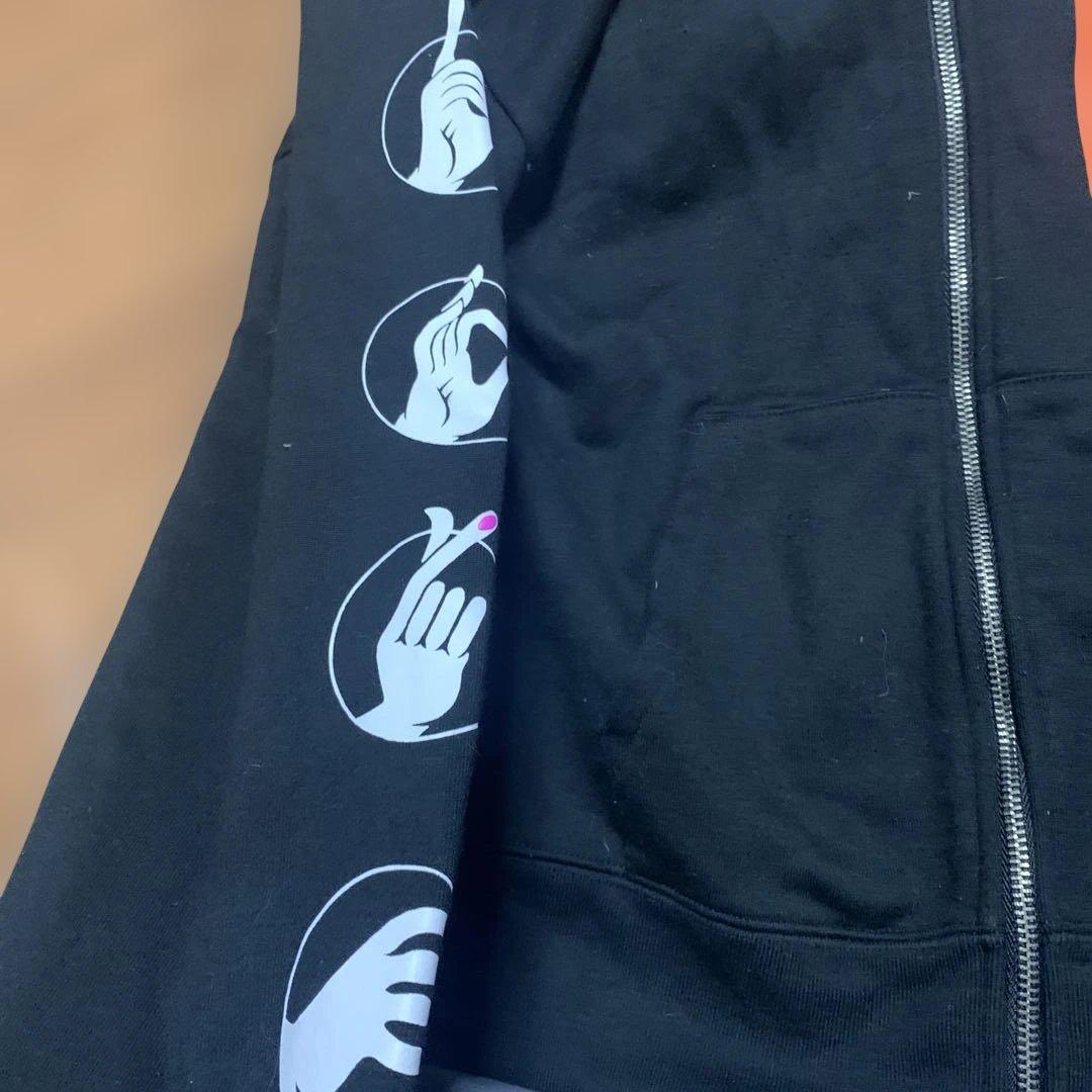 SUPER EIGHT フーディ