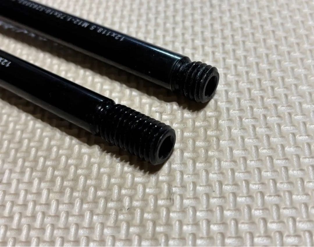 スルーアクスル Madone BONTRAGER TREK トレック ボントレガ