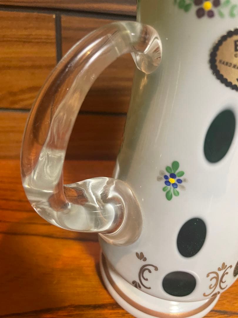 ボヘミアガラス　Bohemia glass 白被せ緑ガラス　ハンドペイント
