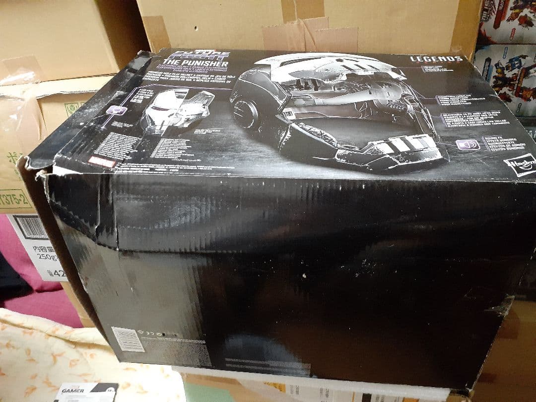 ハズブロ 1/1パニッシャー ウォーマシン ヘルメットアイアンマン