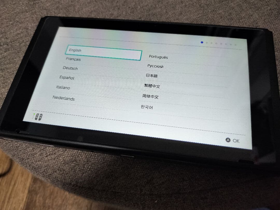 良好品　Nintendo Switch 本体　フィルム装着　任天堂スイッチ　B