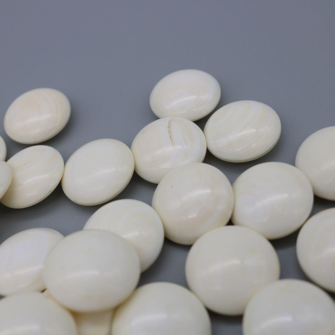 碁石　那智黒石　蛤碁石　厚み10㎜前後　36号？　桐箱入　白173個　黒179個