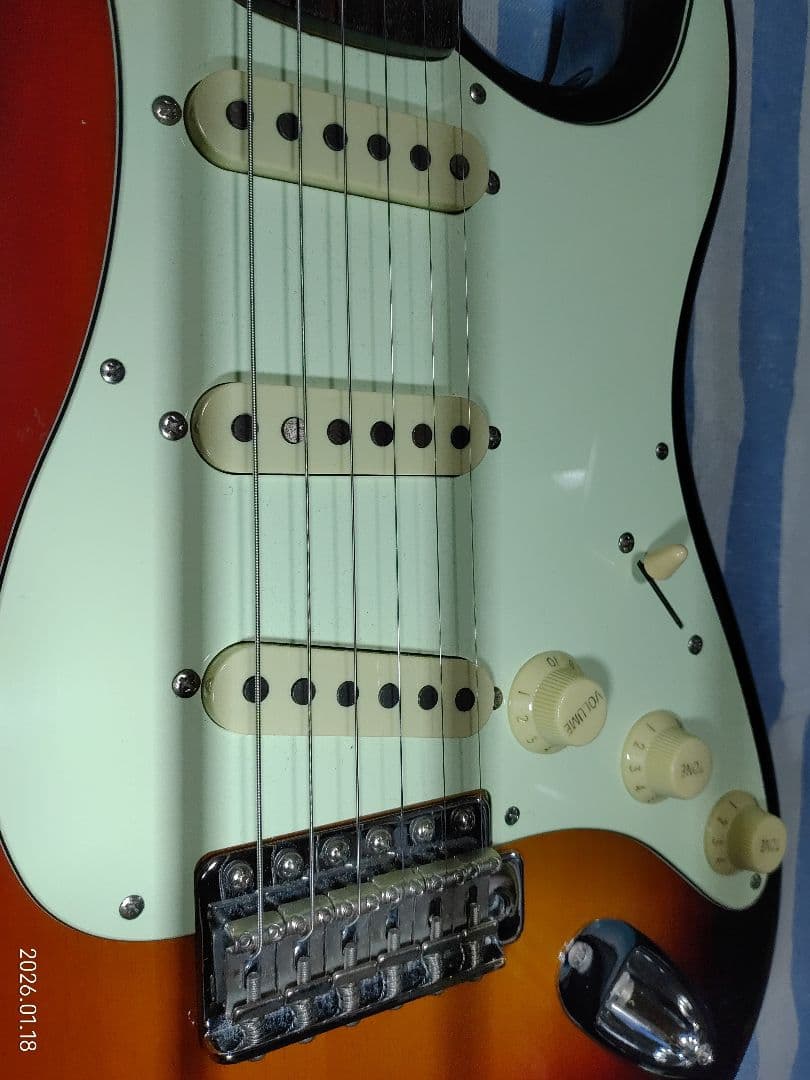 Laid BackブランドのストラトタイプギターST400 3TSまずまずキレイ