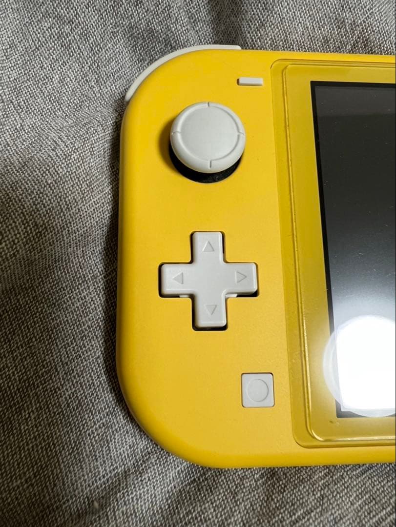 Nintendo Switch Lite イエロー 本体 充電器付き