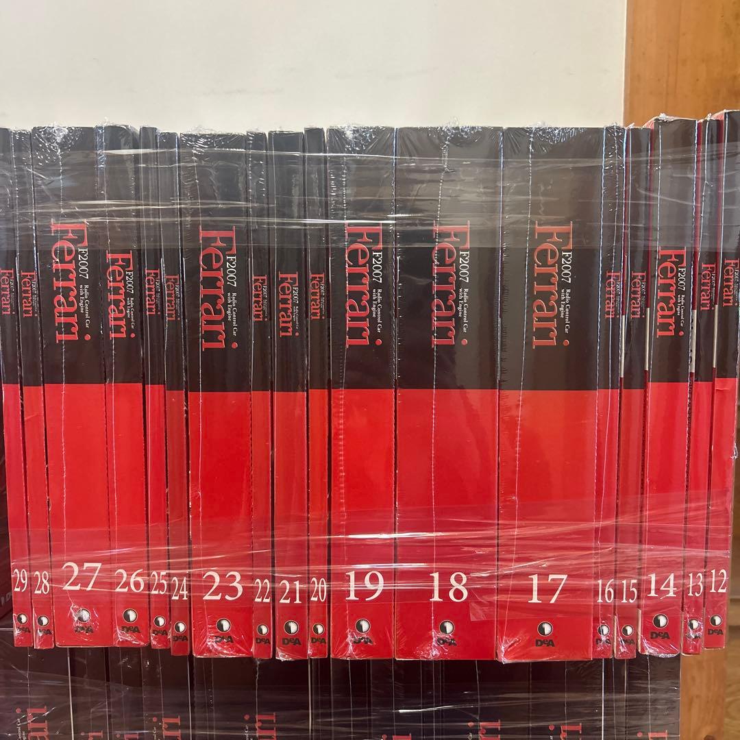 【未組立】DeAGOSTINI 週刊フェラーリF2007 1〜100号　特典付き