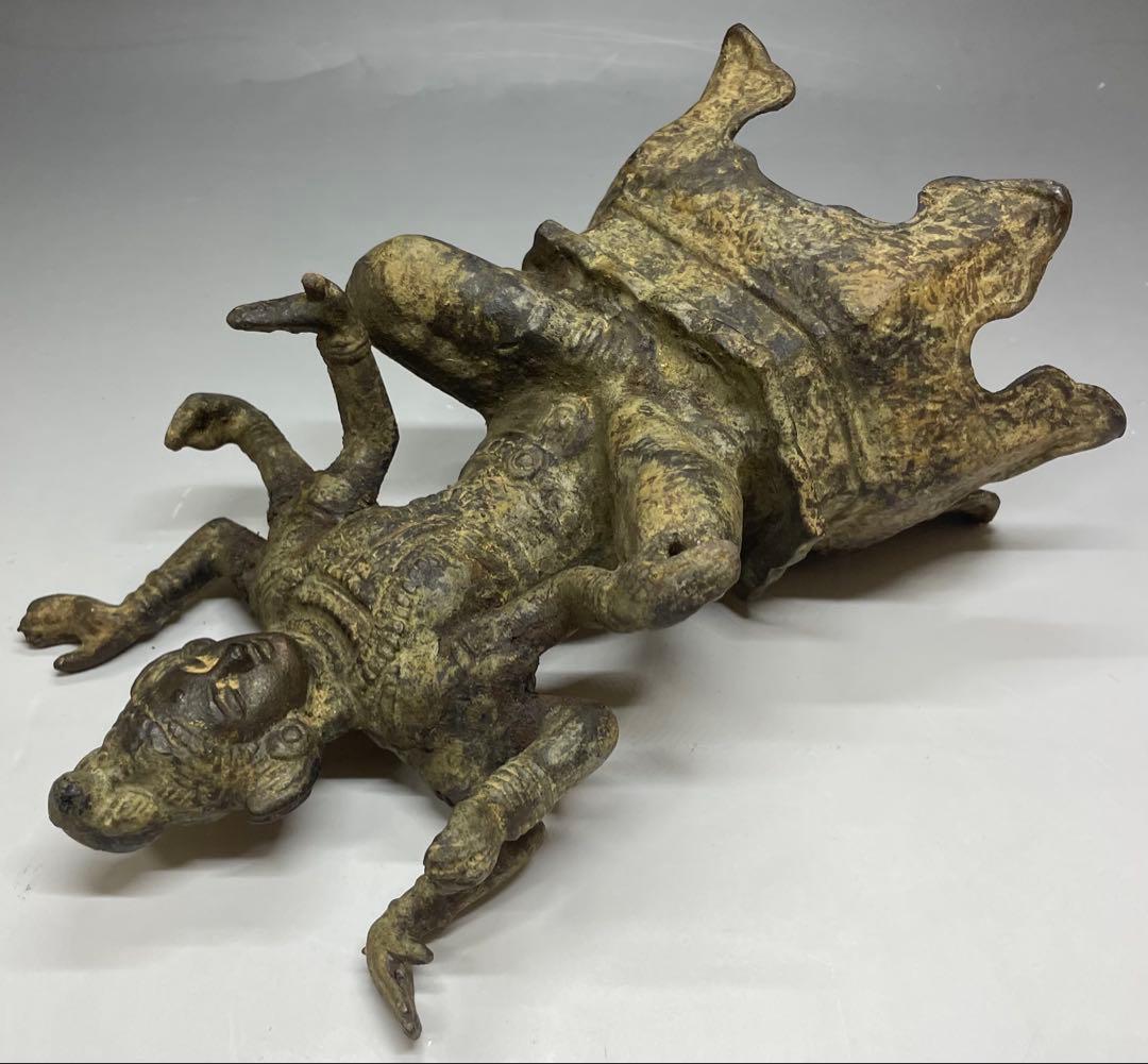 自在菩薩坐像　六手観音像　鉄製　C3120