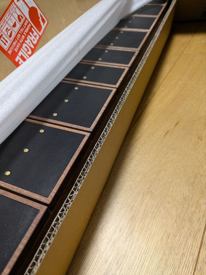 nerudesignworks × what we wantテーブル黒　ケース付