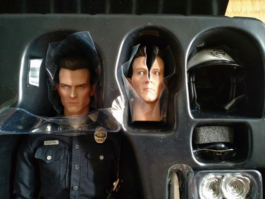 その他 Hottoys T-1000 1/6