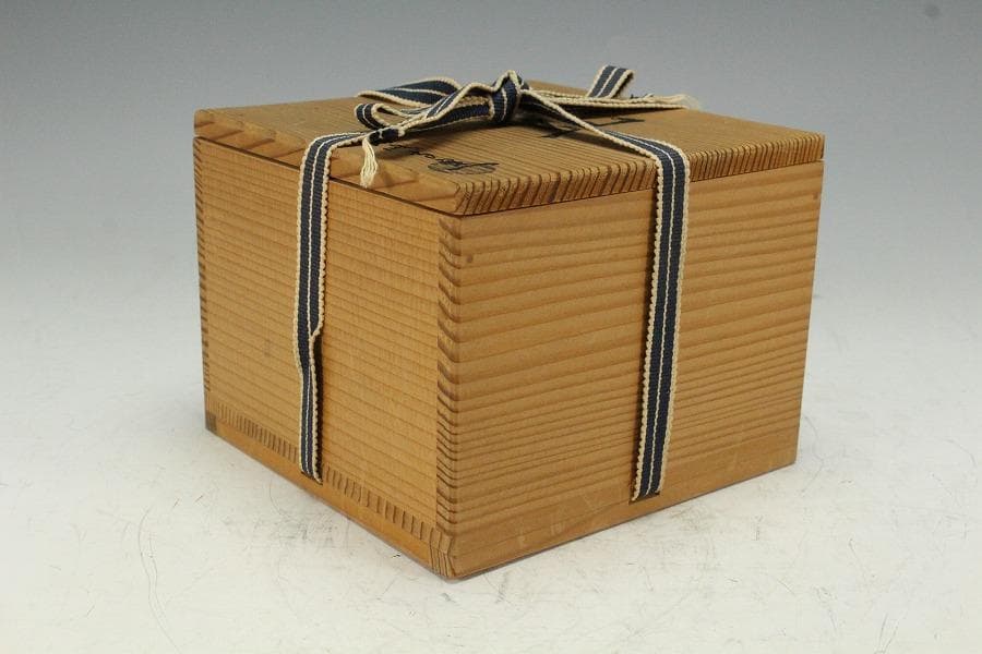 茶道具 黒仁清秋草茶碗 共箱 美品(K-A503)