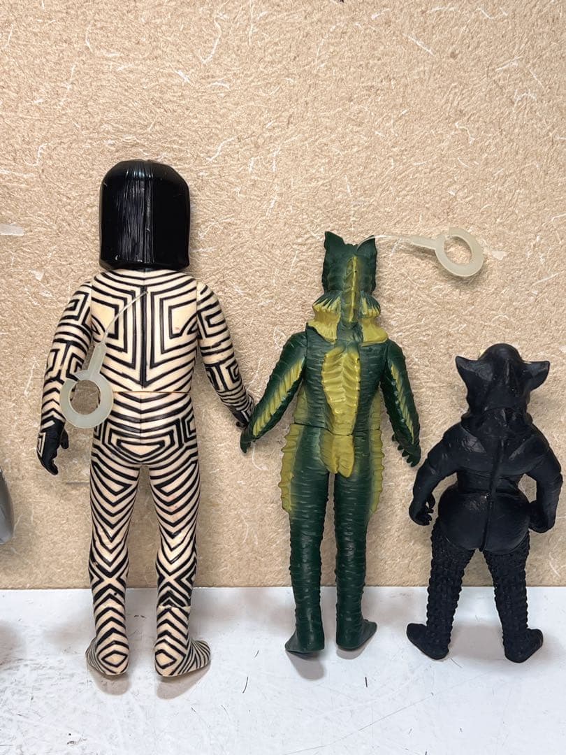 ヴィンテージ バンダイ ウルトラマン 怪獣 ビニールフィギュア 5 体