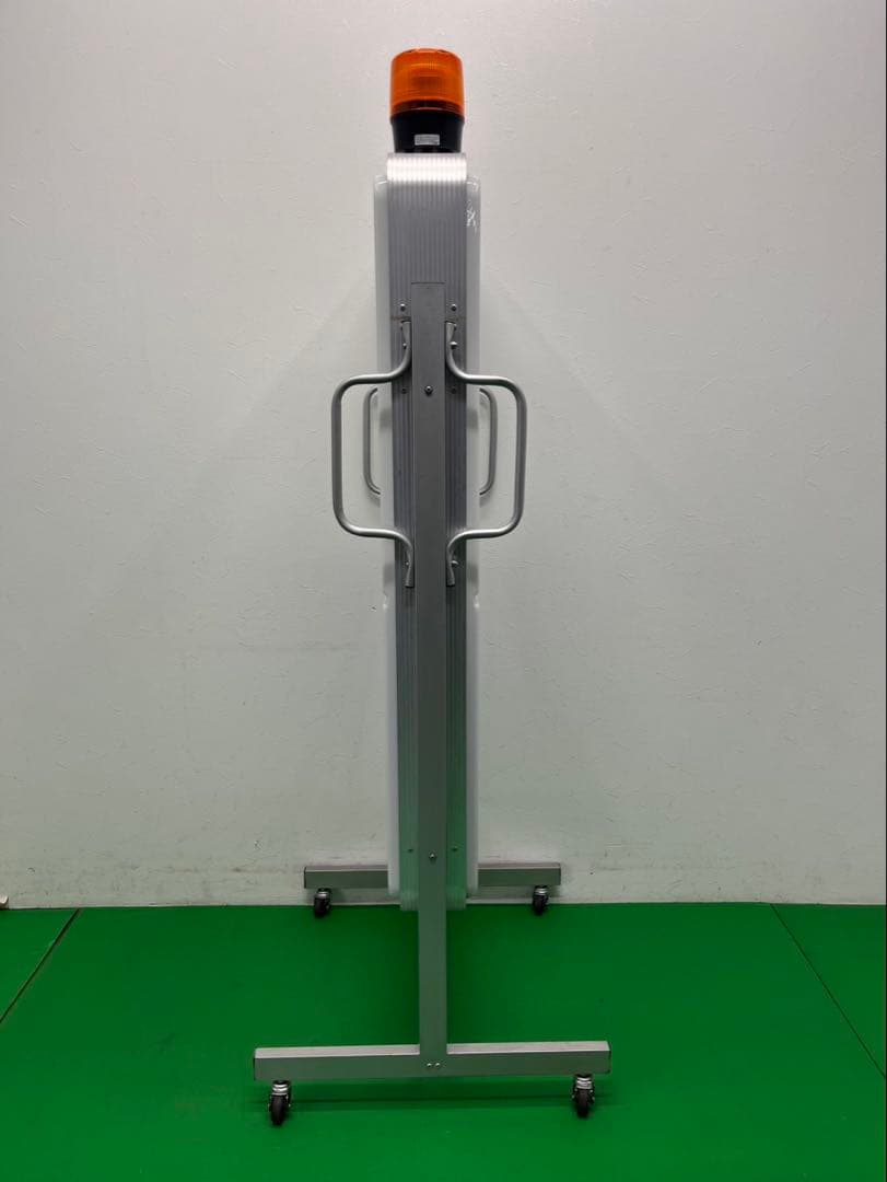 ☆地域限定送料無料☆工場整備品☆自立式電飾看板　回転灯付き