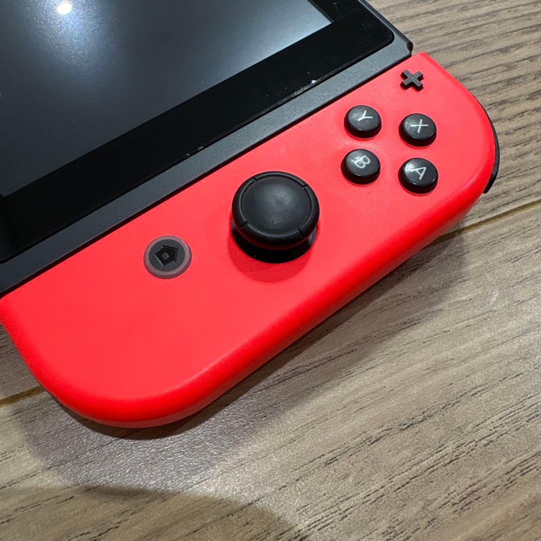 【美品】2021年製Nintendo Switch ネオンブルー/ ネオンレッド