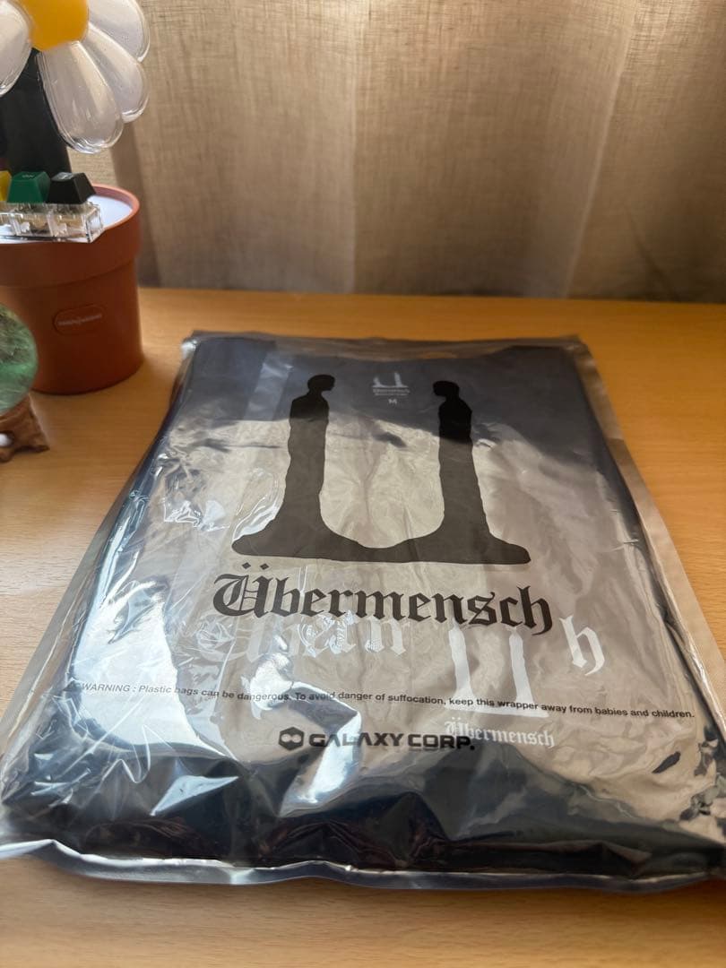 G-DRAGON ジヨン Ubermensch 半袖T シャツ 黒 M