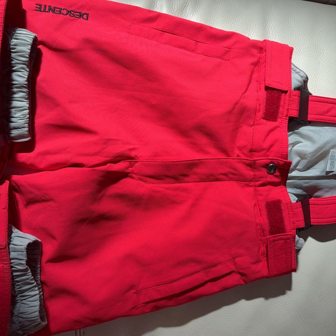 DESCENTE子ども用スキーウェア 黒/赤 フード付き